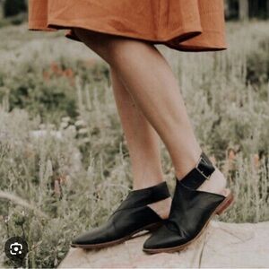 Free people Bryce wrap flats size 40